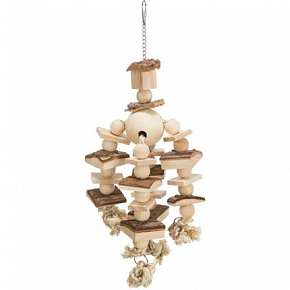 Különböző színű lógó játék. kockák és golyók a csomókon Különböző színű lógó játék. kockák és golyók a csomókon